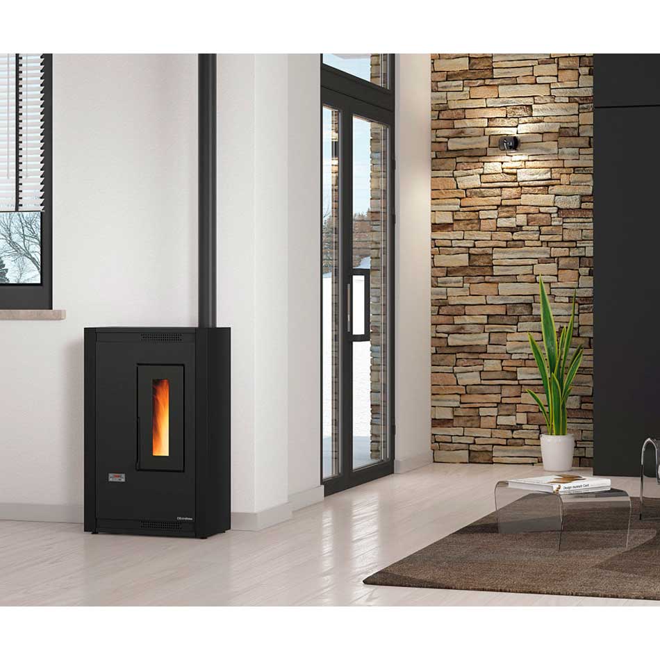 Luisella-pellettitakka-olohuone-2